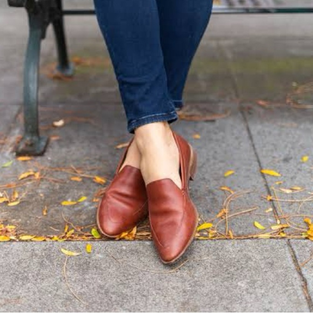 Madewell Chestnut Leather Flats - only worn a few times